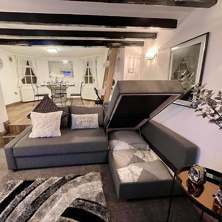 Tollgate House - Luxury Cozy Cottage - Huge Hot Tub - Alton Towers Cheadle  Eksteriør bilde